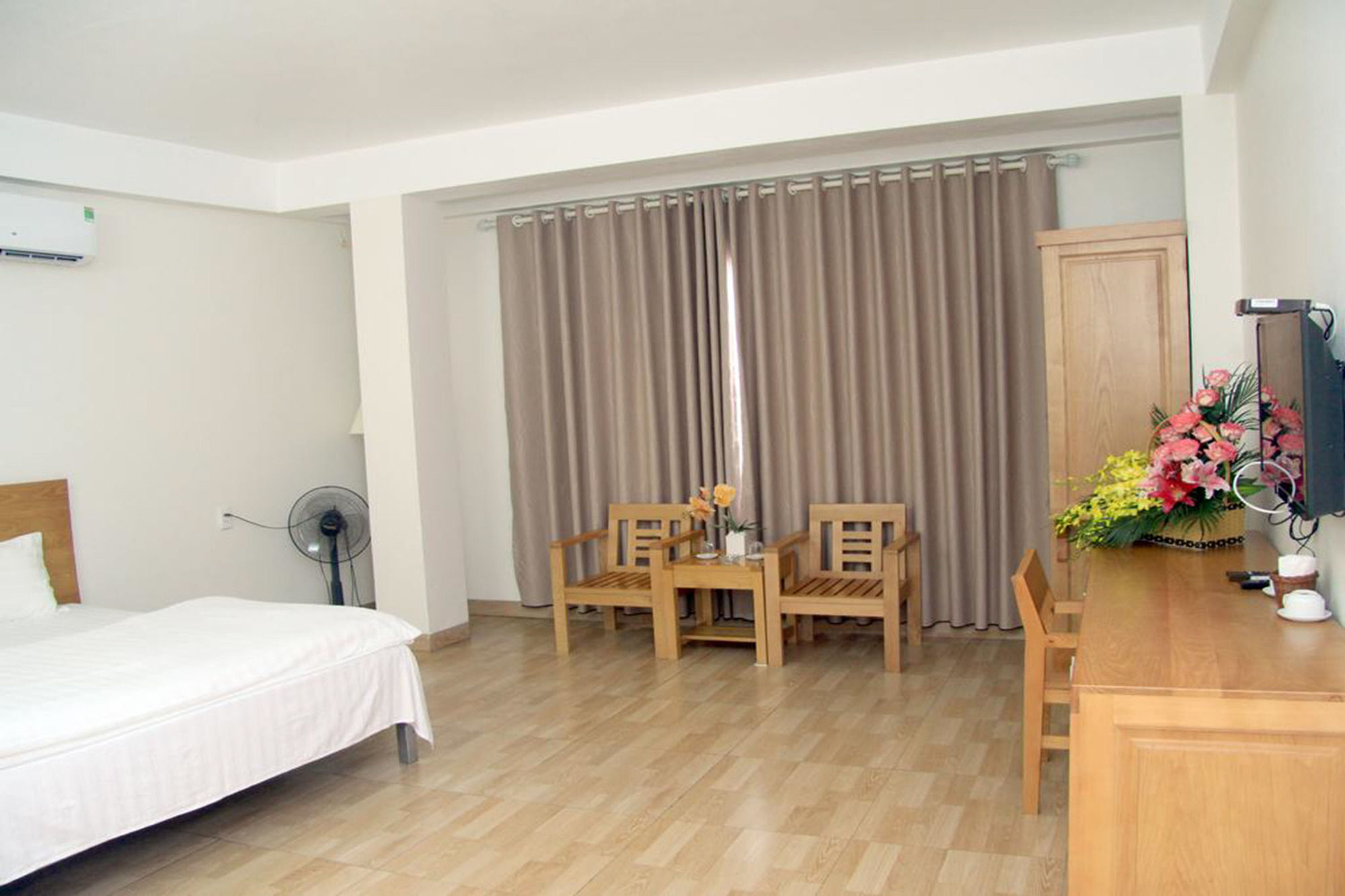 Dragon Airport Hotel Noi Bai Exterior photo